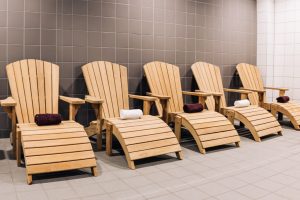 Relaxation area with relaxation beds and towels